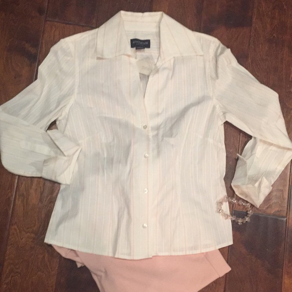 Ann Taylor Tops - Ann Taylor Beautiful white top with pink from